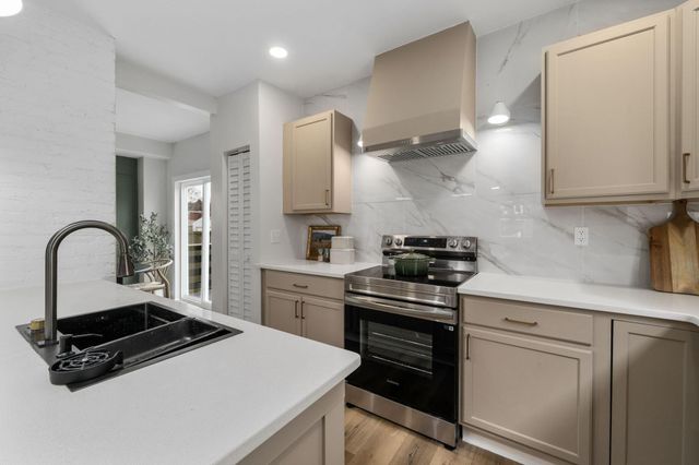 669 S 22nd Street, Columbus, OH 43205