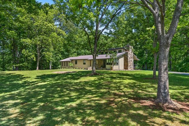 143 Griffintown Rd, Sparta, TN 38583