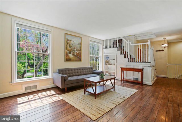1305 KEY DR, Alexandria, VA 22302