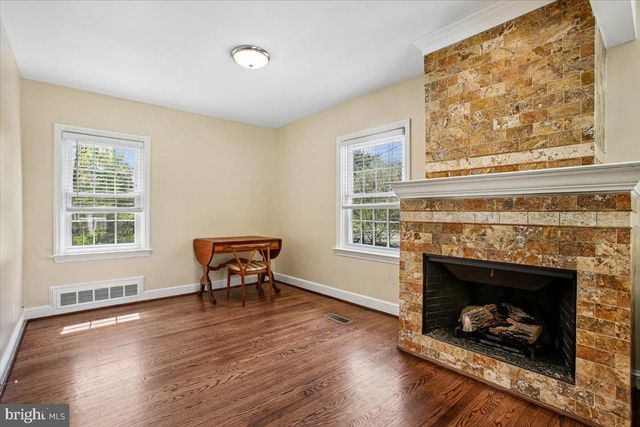 1305 KEY DR, Alexandria, VA 22302
