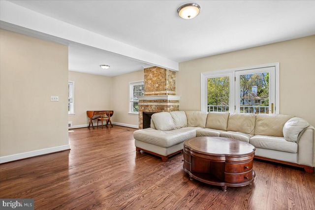 1305 KEY DR, Alexandria, VA 22302