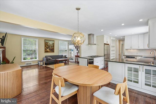 1305 KEY DR, Alexandria, VA 22302