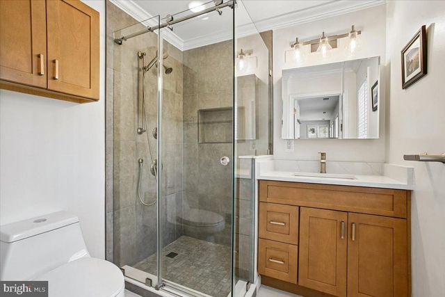 1305 KEY DR, Alexandria, VA 22302