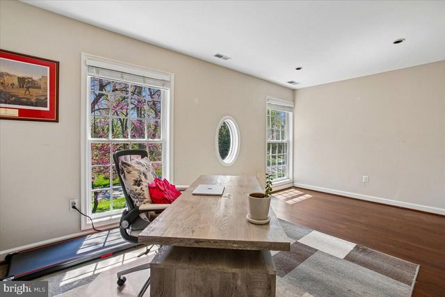 1305 KEY DR, Alexandria, VA 22302