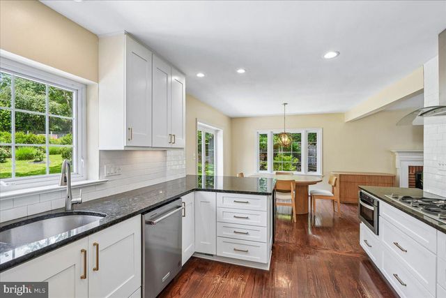 1305 KEY DR, Alexandria, VA 22302