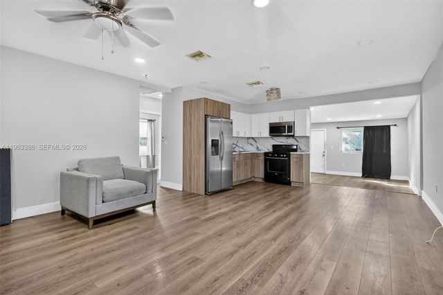 1880 NW 69th St, Miami, FL 33147