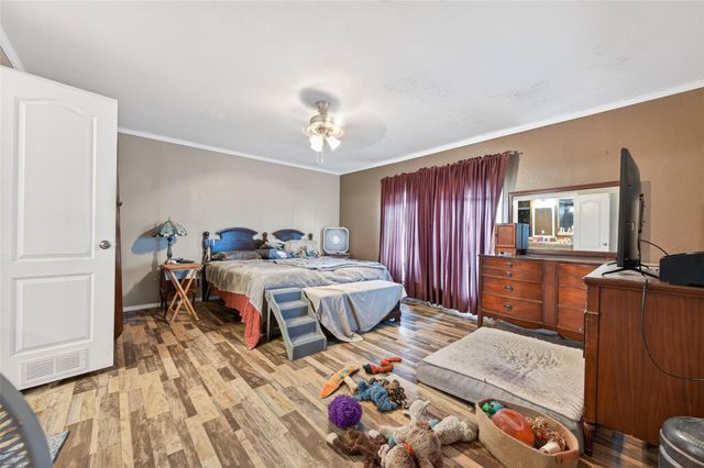 3588 Centerhill Road, Bellville, TX 77418