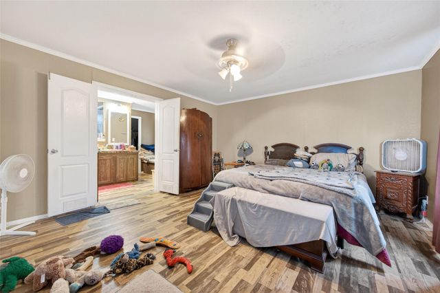 3588 Centerhill Road, Bellville, TX 77418