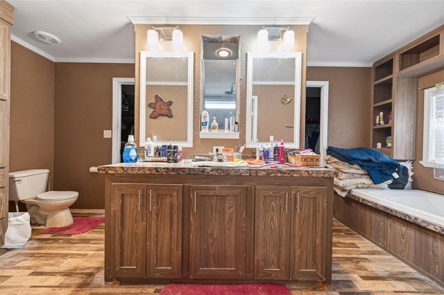 3588 Centerhill Road, Bellville, TX 77418