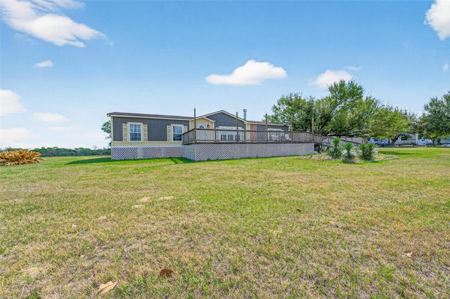 3588 Centerhill Road, Bellville, TX 77418
