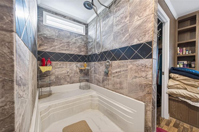 3588 Centerhill Road, Bellville, TX 77418