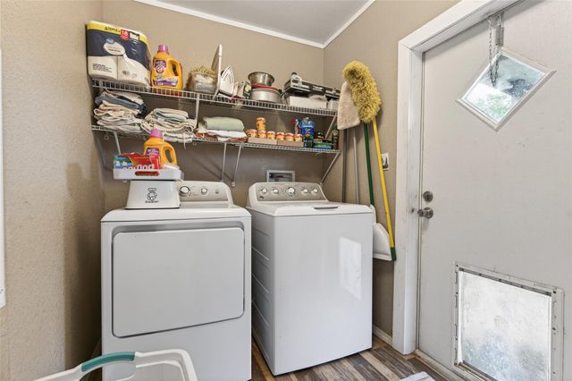 3588 Centerhill Road, Bellville, TX 77418