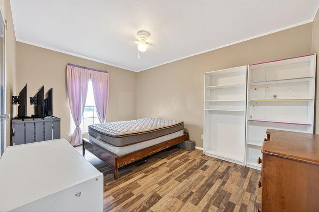 3588 Centerhill Road, Bellville, TX 77418