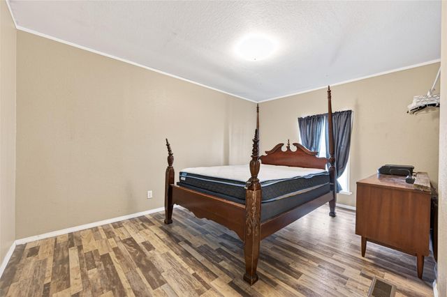 3588 Centerhill Road, Bellville, TX 77418