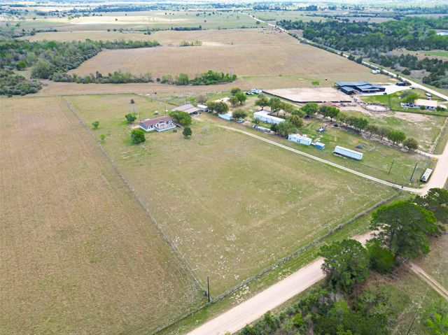 3588 Centerhill Road, Bellville, TX 77418