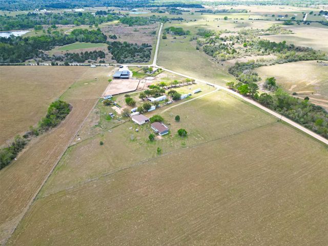 3588 Centerhill Road, Bellville, TX 77418