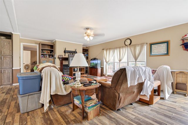 3588 Centerhill Road, Bellville, TX 77418