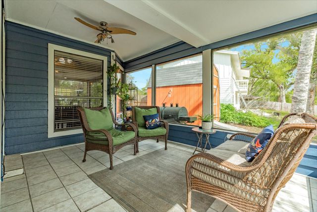 100 Van Winkle Street, Lake Jackson, TX 77566