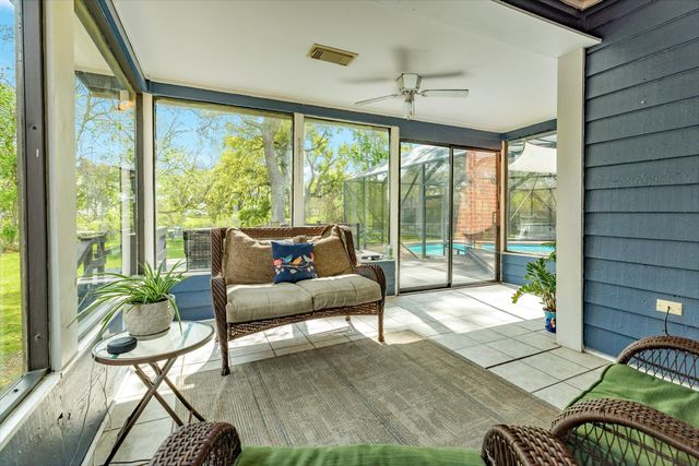 100 Van Winkle Street, Lake Jackson, TX 77566