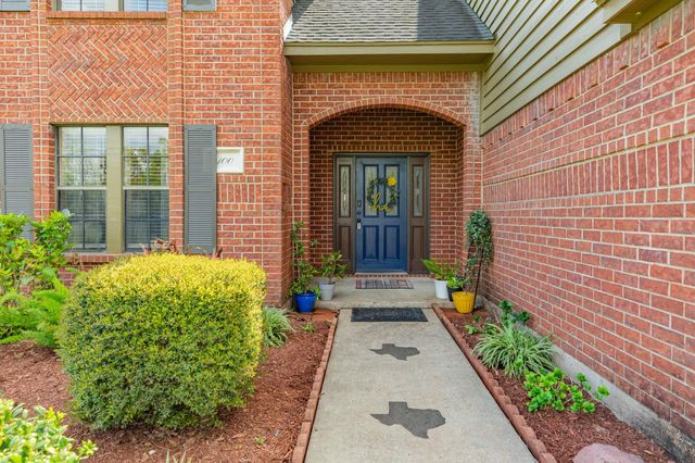 100 Van Winkle Street, Lake Jackson, TX 77566