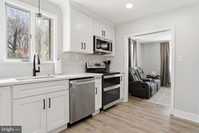 44 HEIGHTS LN, Feasterville Trevose, PA 19053