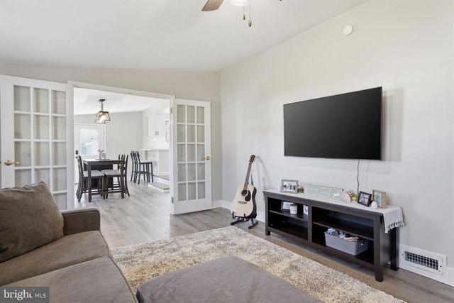 44 HEIGHTS LN, Feasterville Trevose, PA 19053