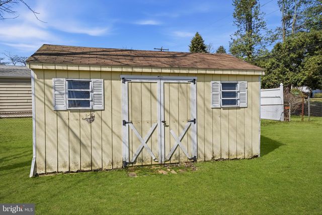 44 HEIGHTS LN, Feasterville Trevose, PA 19053