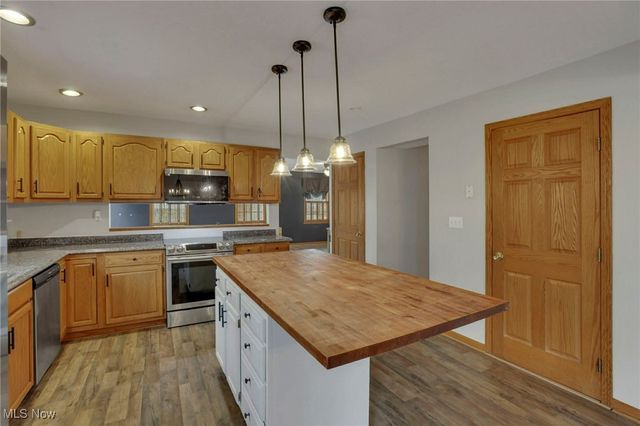 390 Spring Valley Drive, Zanesville, OH 43701