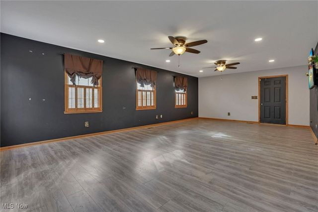 390 Spring Valley Drive, Zanesville, OH 43701