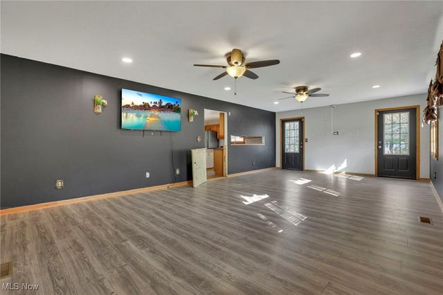 390 Spring Valley Drive, Zanesville, OH 43701