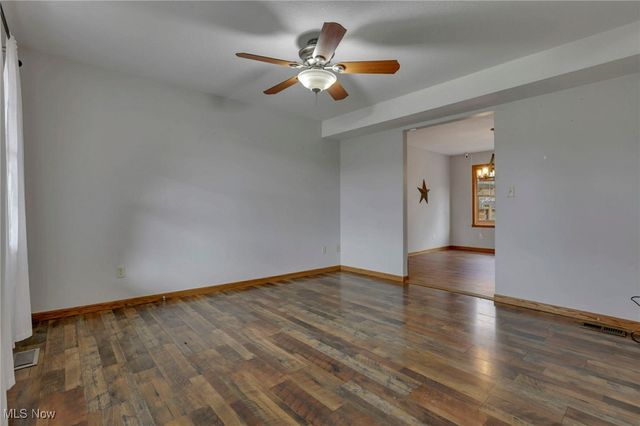 390 Spring Valley Drive, Zanesville, OH 43701