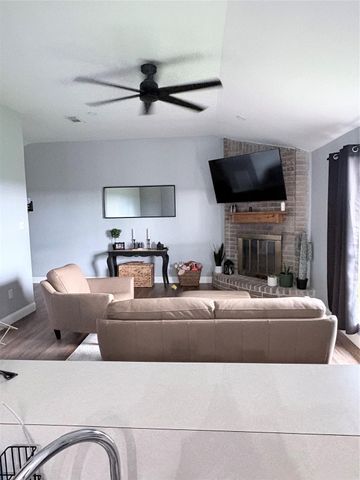 8518 Fairbrook Lane, La Porte, TX 77571