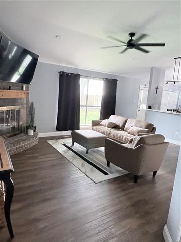 8518 Fairbrook Lane, La Porte, TX 77571