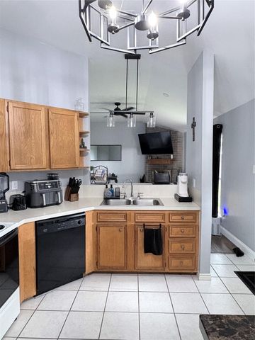 8518 Fairbrook Lane, La Porte, TX 77571