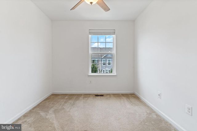 23048 MOUNTAIN LAUREL LN, California, MD 20619