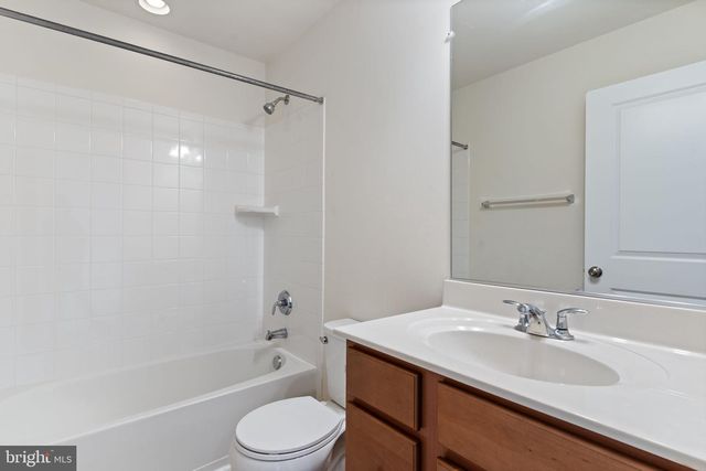 23048 MOUNTAIN LAUREL LN, California, MD 20619
