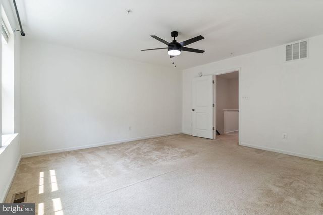 23048 MOUNTAIN LAUREL LN, California, MD 20619