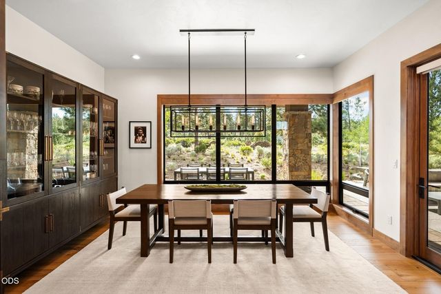 61317 Bonneville Loop, Bend, OR 97702