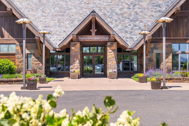 61317 Bonneville Loop, Bend, OR 97702