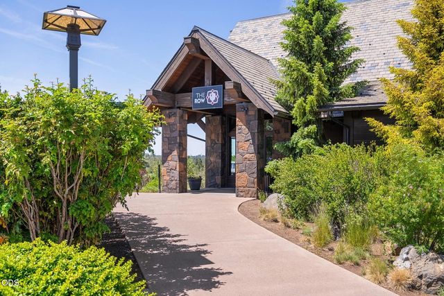 61317 Bonneville Loop, Bend, OR 97702