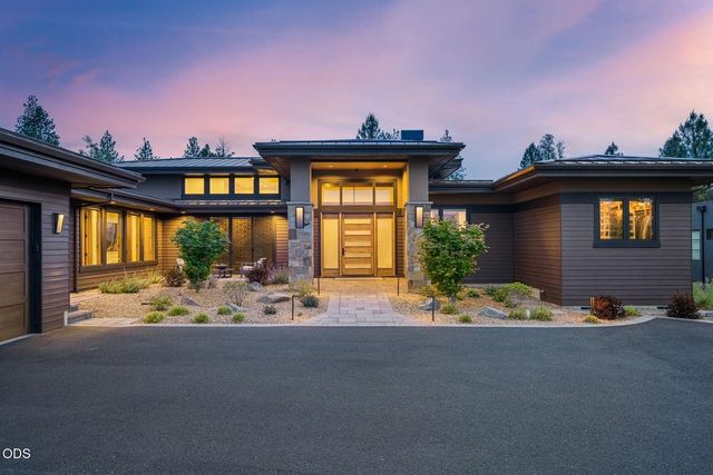 61317 Bonneville Loop, Bend, OR 97702
