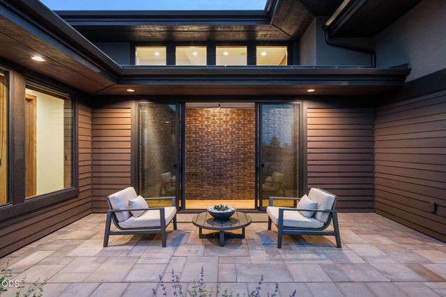 61317 Bonneville Loop, Bend, OR 97702