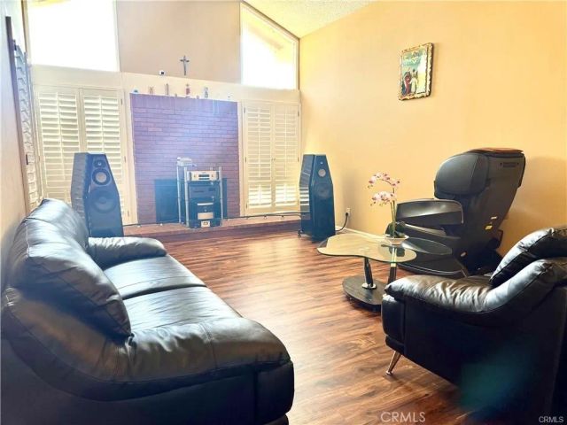 25453 Via Novia, Valencia, CA 91355