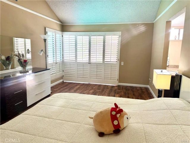 25453 Via Novia, Valencia, CA 91355