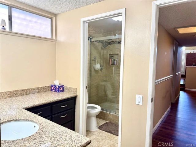 25453 Via Novia, Valencia, CA 91355