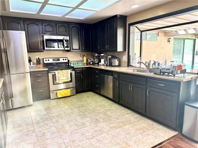 25453 Via Novia, Valencia, CA 91355