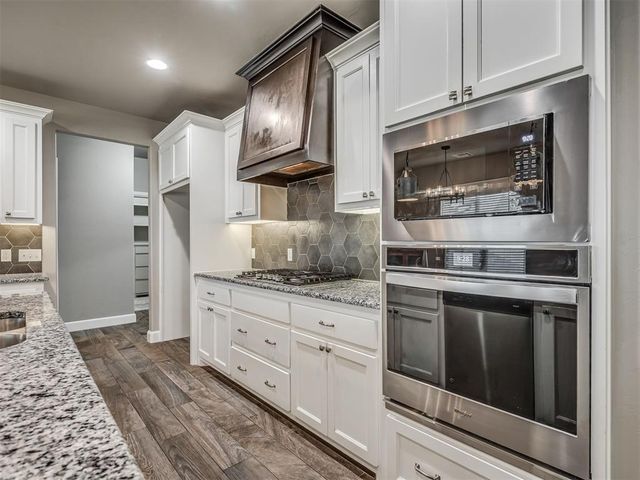 2809 Cedar Creek Drive, Moore, OK 73160