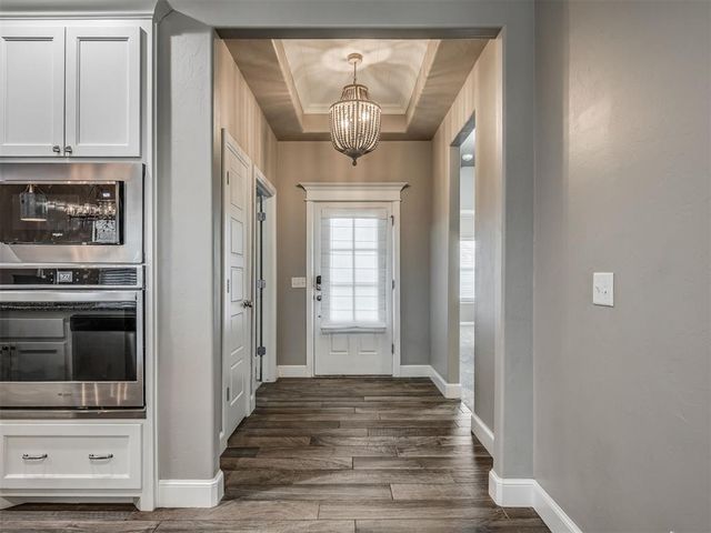 2809 Cedar Creek Drive, Moore, OK 73160