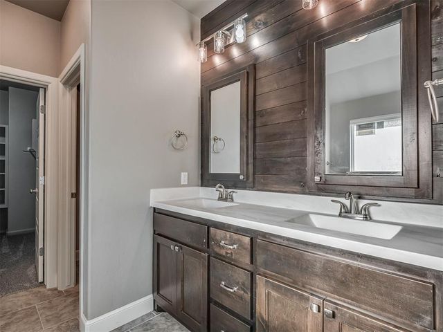 2809 Cedar Creek Drive, Moore, OK 73160