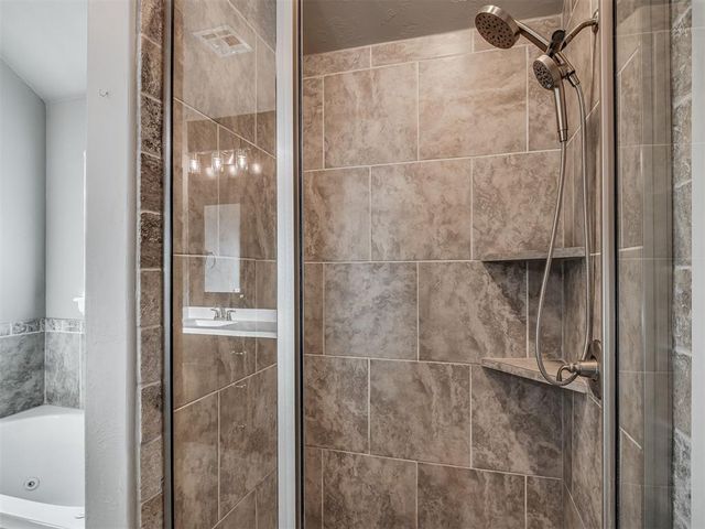 2809 Cedar Creek Drive, Moore, OK 73160